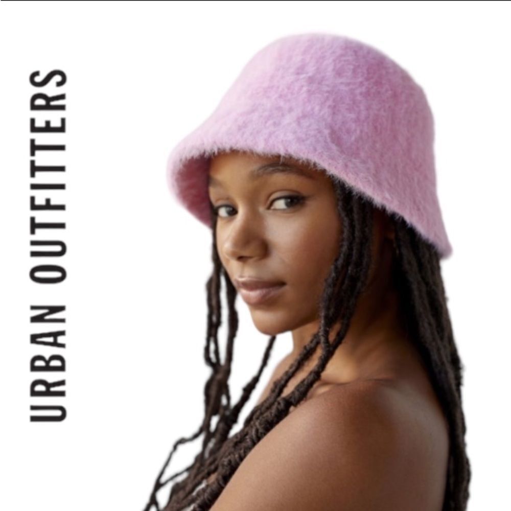 Urban Outfitters UO Juno Fuzzy Pink Bucket Cap Hat NEW